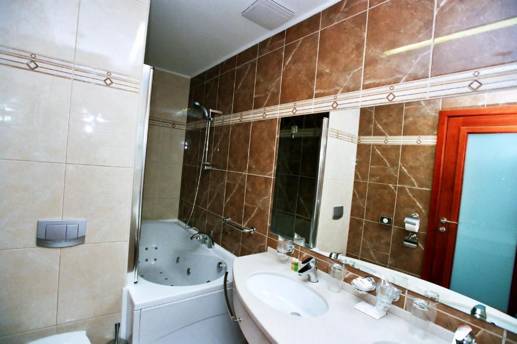 Hotel Savus Slavonski Brod Eksteriør billede