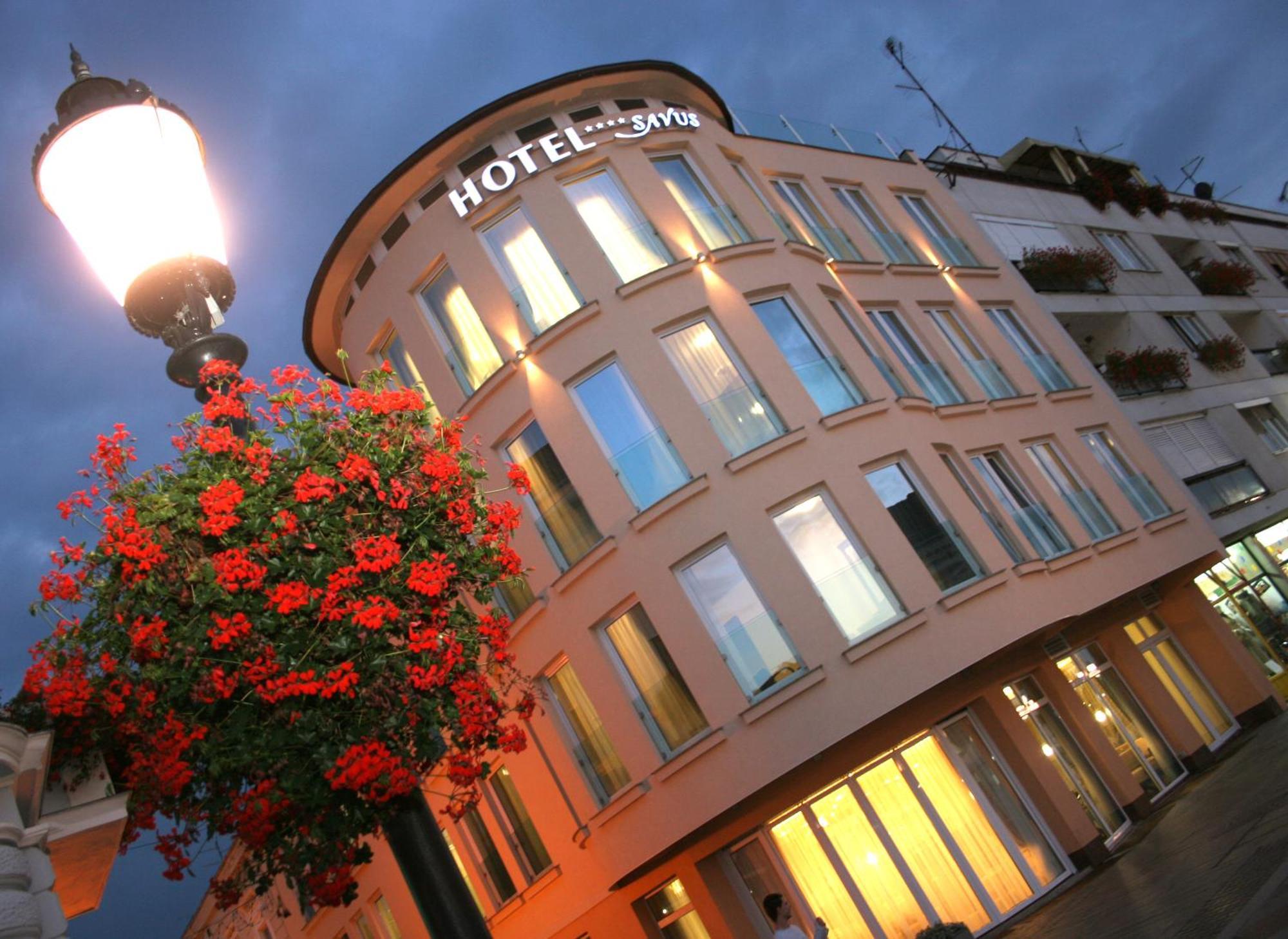 Hotel Savus Slavonski Brod Eksteriør billede