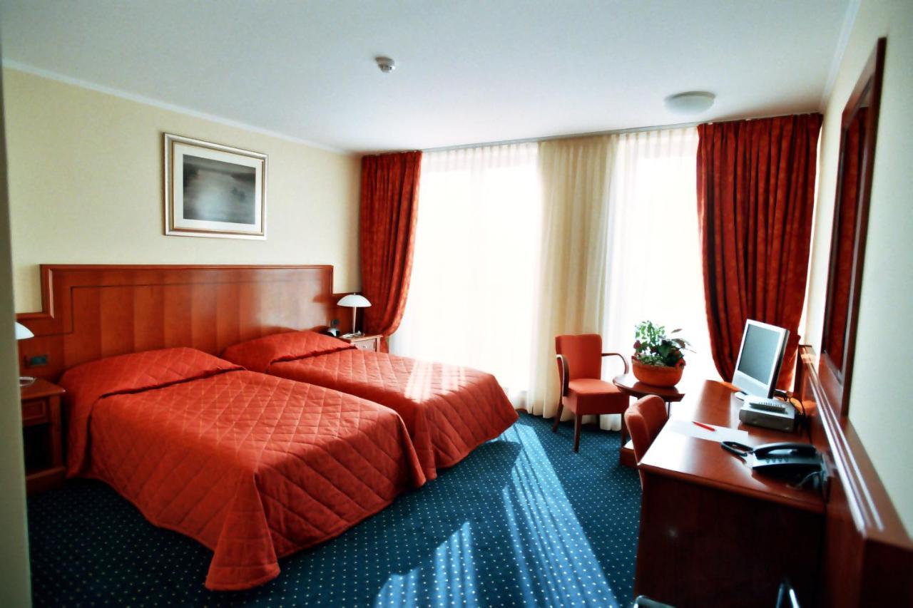 Hotel Savus Slavonski Brod Værelse billede